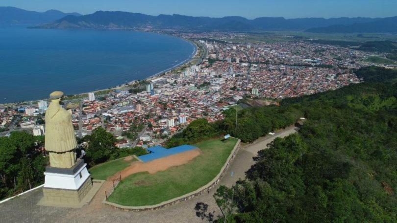 Suites Praia Martin De Sa Caraguatatuba Bagian luar foto