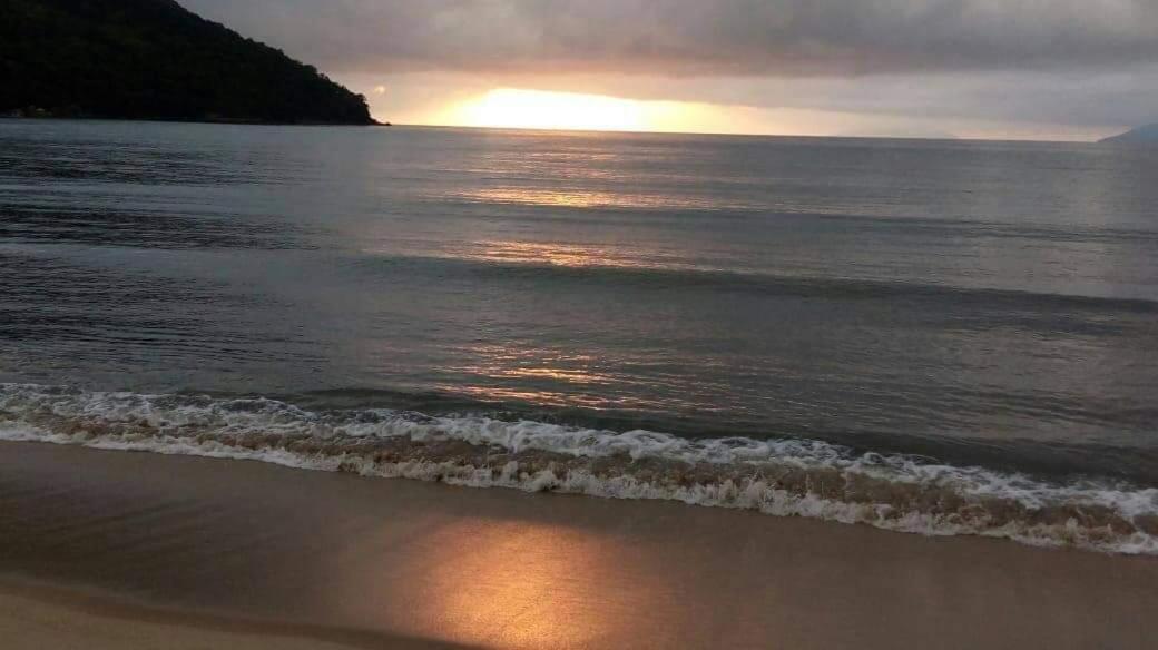 Suites Praia Martin De Sa Caraguatatuba Bagian luar foto